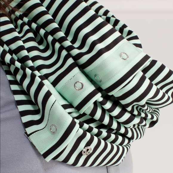 Lululemon Vinyasa Scarf *Rulu - Picture 6 of 9